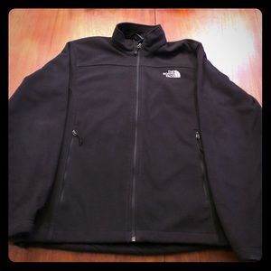 Men’s fleece North Face jacket